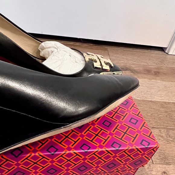 Tory Burch Raleigh 70mm Wedge - Picture 7 of 7